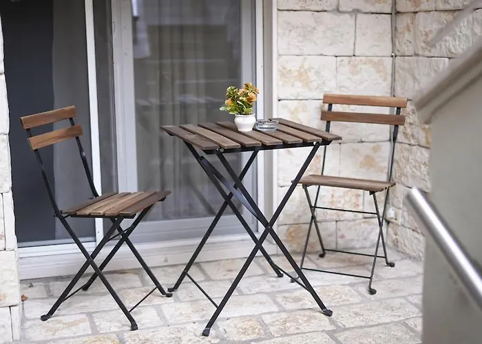 Near Center App 2 * טיראנה